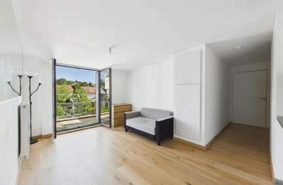 3 PIECES LUMINEUX AVEC BALCON - DERNIER ETAGE - GARCHES — photo du bien