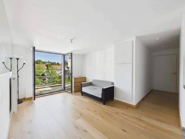 3 PIECES LUMINEUX AVEC BALCON - DERNIER ETAGE - GARCHES — photo du bien