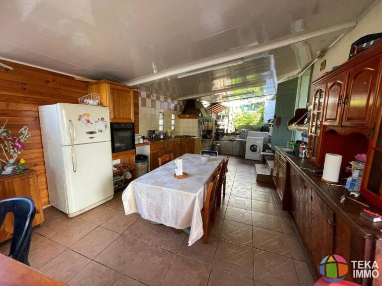 FABIEN TEKA IMMO vous propose une maison + local à la vente sur st Anne, ile de la Réunion — photo 1