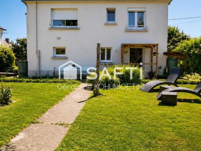 Maison familiale avec beau potentiel à Locmalo — photo du bien