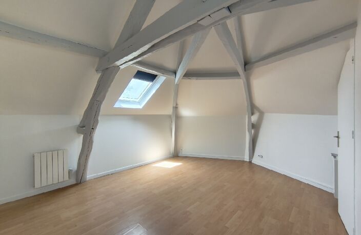 Location appartement 1 pièce 17 m² à L'Isle-Adam (95290) — photo 2