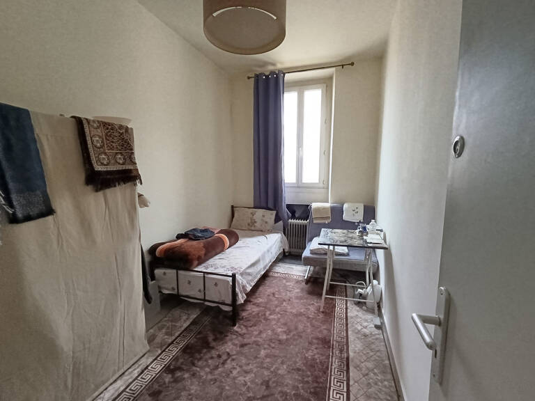 Appartement T3 traversant  Loué en colocation   Quartier Gra — photo 1