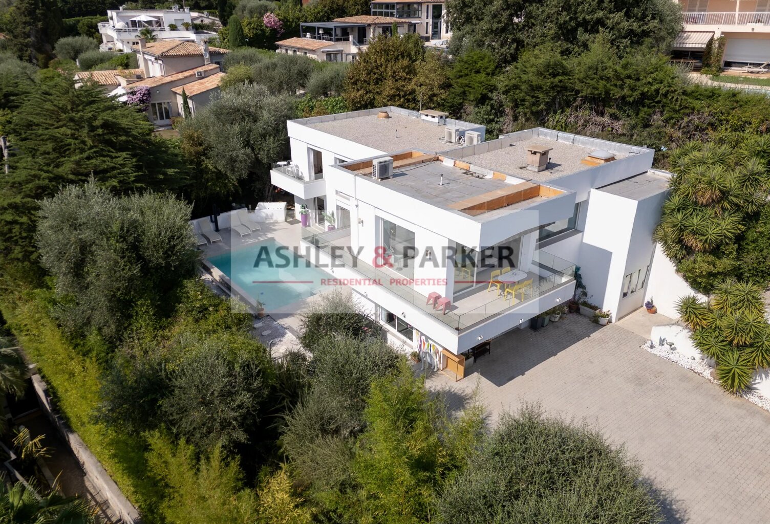 VILLA 6 PIÈCES — photo 1