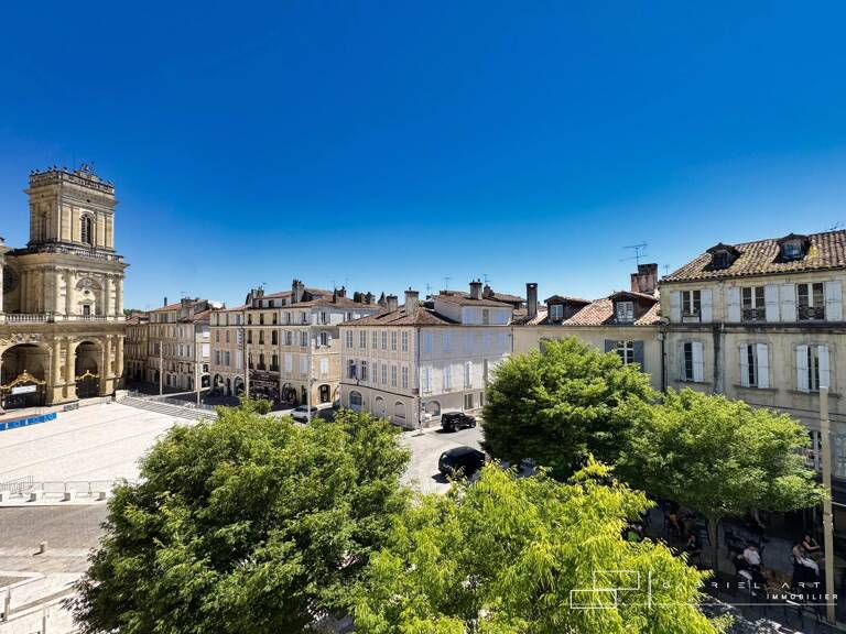 GEORGES — photo 1