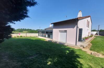 Maison familiale de 155 m² avec jardin à Iteuil — photo du bien