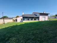 Maison familiale de 155 m² avec jardin à Iteuil — photo 3