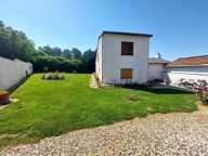 Maison familiale de 155 m² avec jardin à Iteuil — photo 4