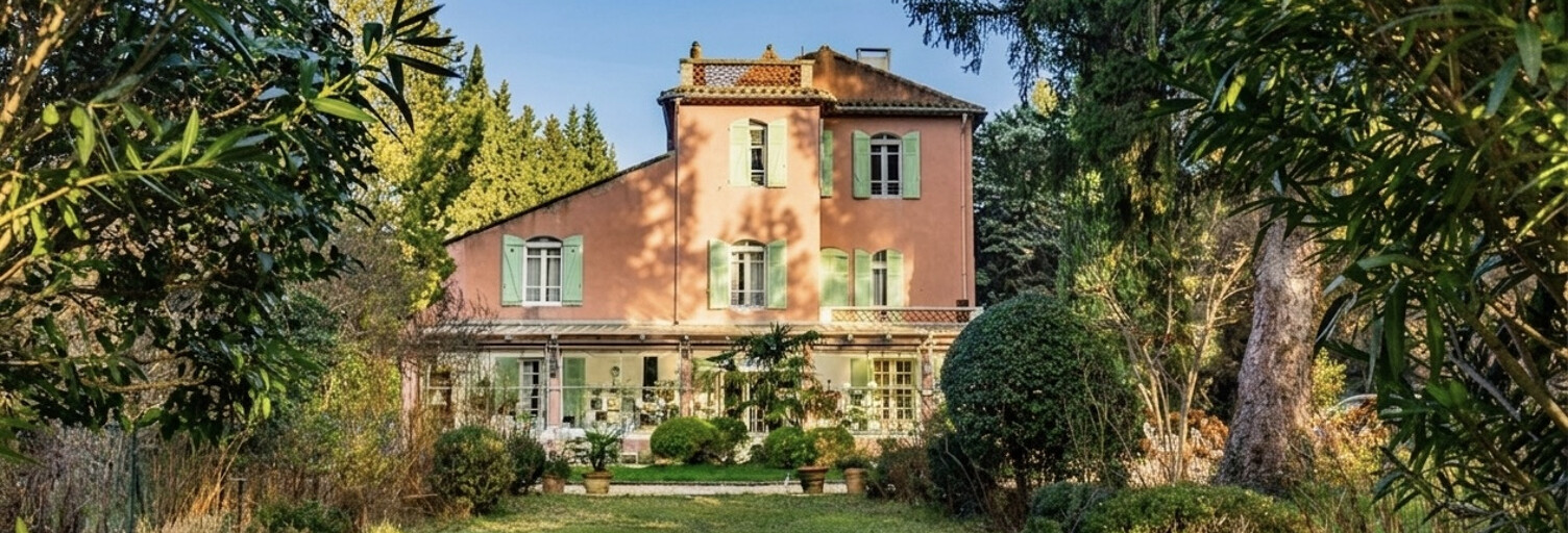 Maison 16 Pièces 648 m² à vendre à Orgon (13660)