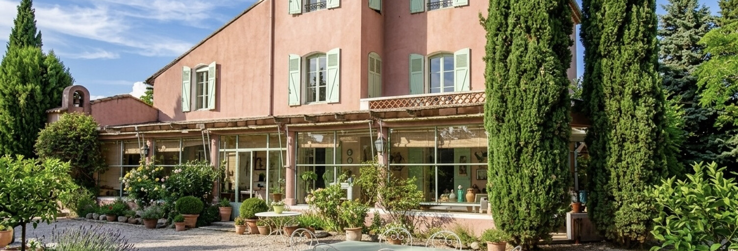 Maison 16 Pièces 648 m² à vendre à Orgon (13660)