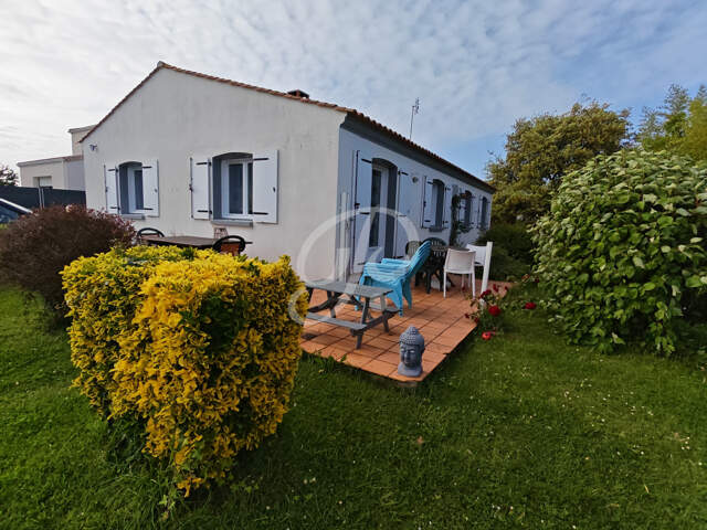 Maison 3 Chambres avec Studio à Brem-sur-mer — photo du bien