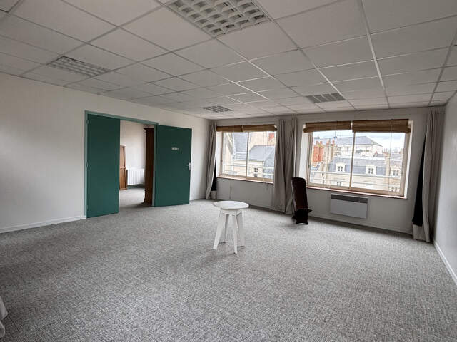 Local professionnel à louer Angers Hypercentre — photo du bien
