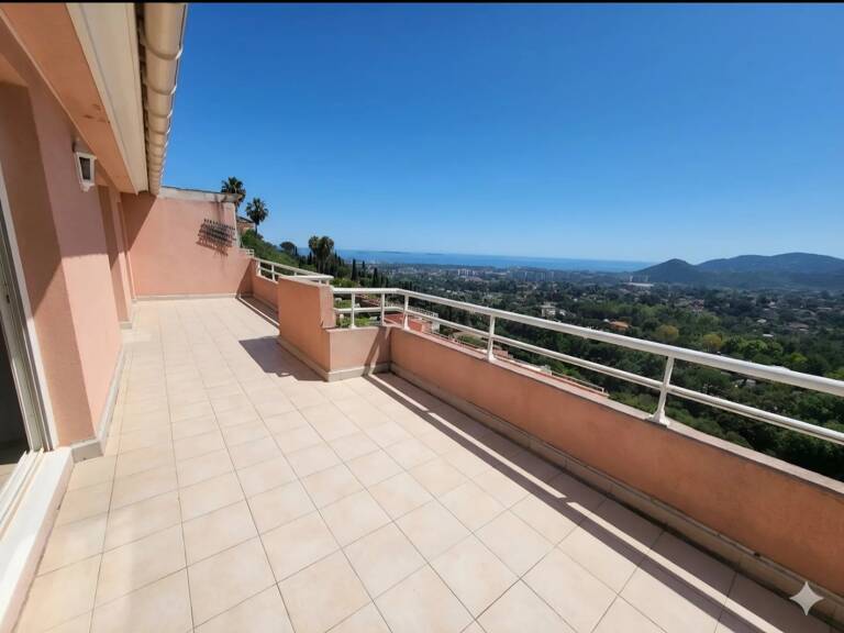 Superbe appartement 4 pièces vue mer à Mandelieu — photo 1