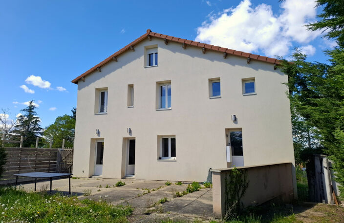 Propriété Familiale de 152 m2 avec Grand Terrain Constructib — photo 2