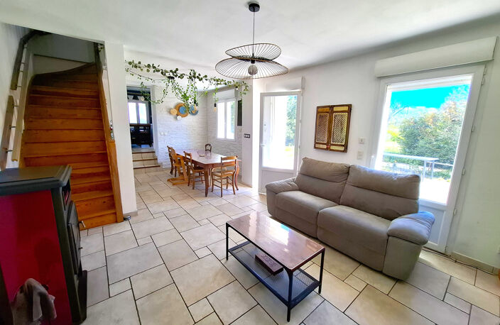 Propriété Familiale de 152 m2 avec Grand Terrain Constructib — photo 4