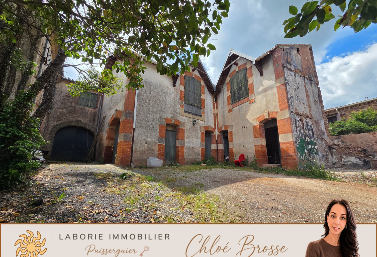 A VENDRE - CAZEDARNES - MAISON D'UN ANCIEN DOMAINE VINICOLE — photo 1