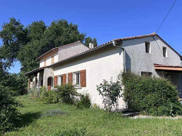 Maison 156 m2 - Garage 20 m2 - Terrain 1392 m2. — photo du bien