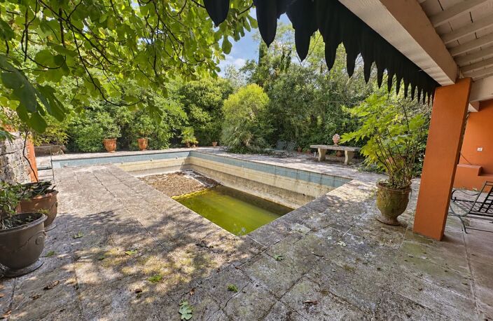 batisse debut 19 eme,  237m2, sur parc de 1500m2 — photo 3