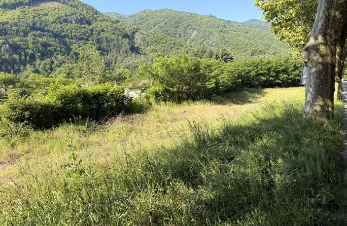 À vendre   Terrain à bâtir sur la commune de Thueyts (Ardèch — photo 2