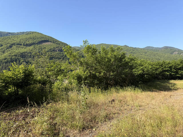 À vendre   Terrain à bâtir sur la commune de Thueyts (Ardèch — photo du bien
