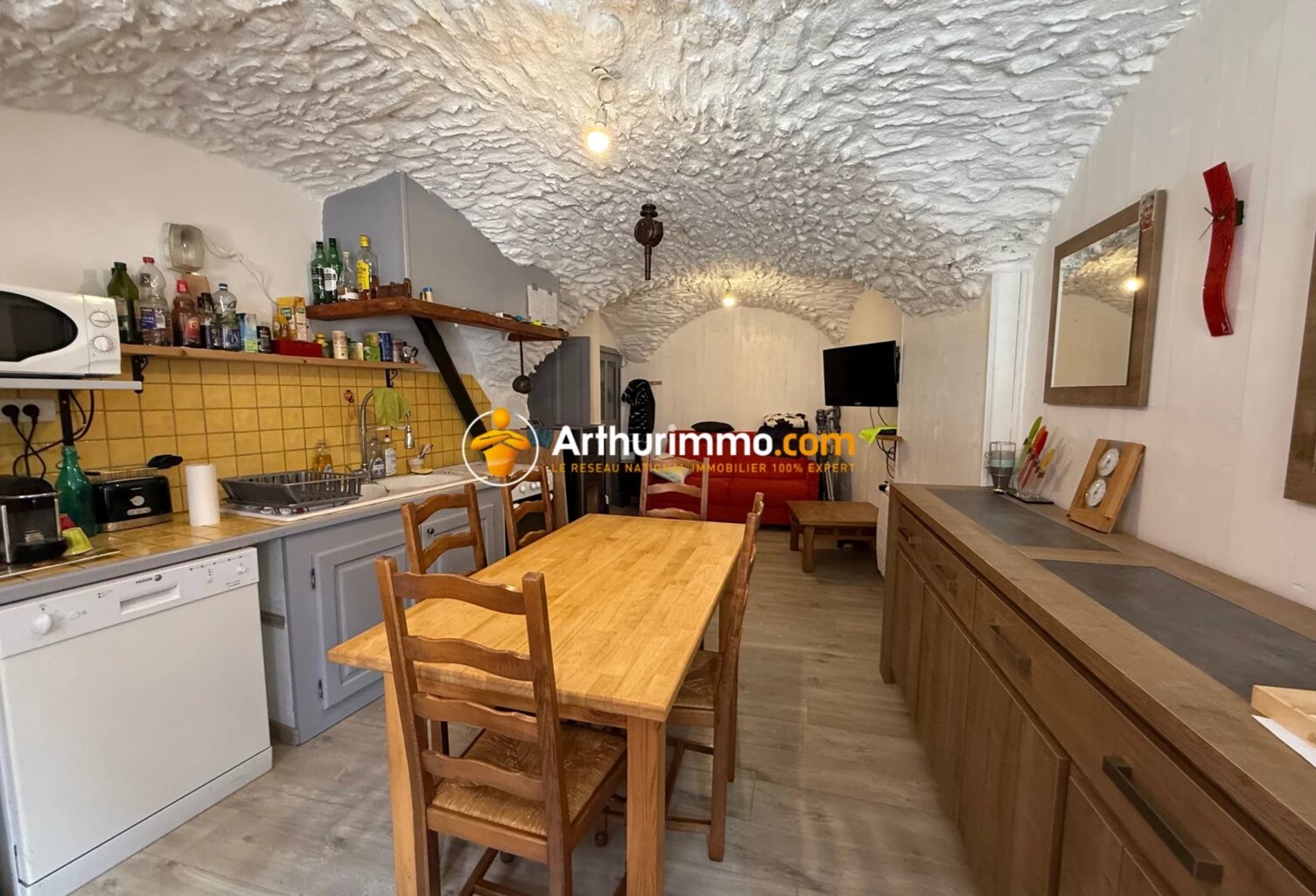 Maison de village sur deux niveaux — photo 1