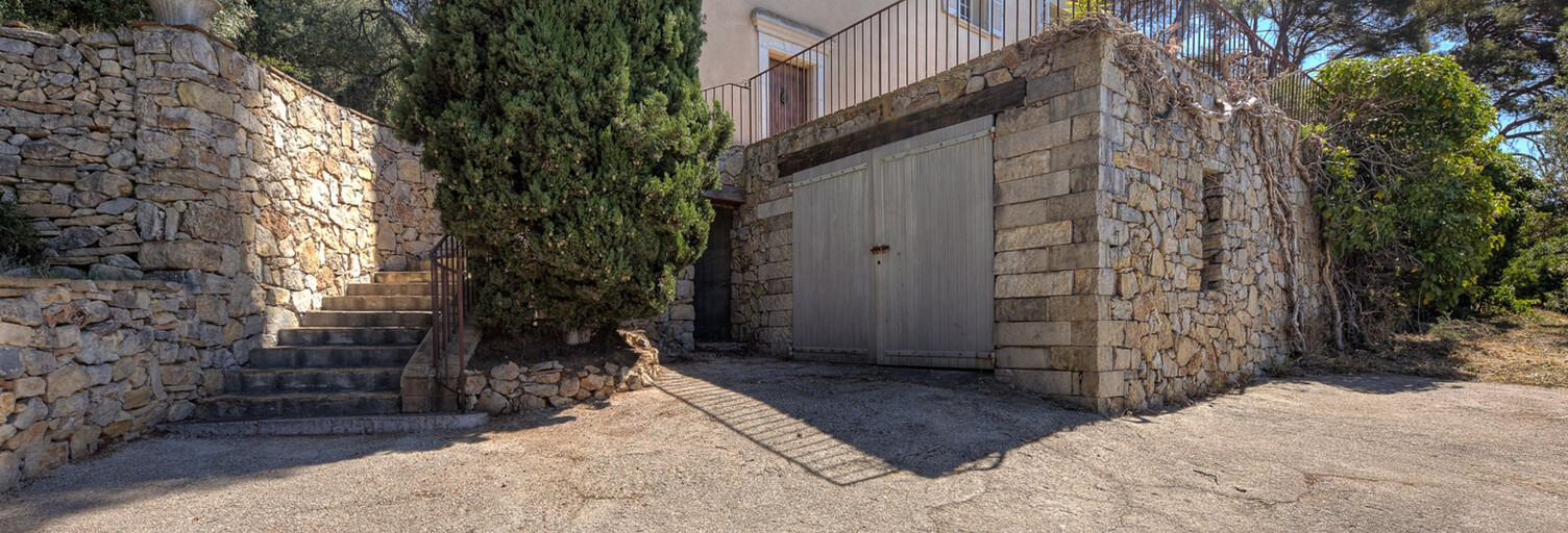 Maison 4 Pièces 143 m² à vendre à Ollioules (83190)