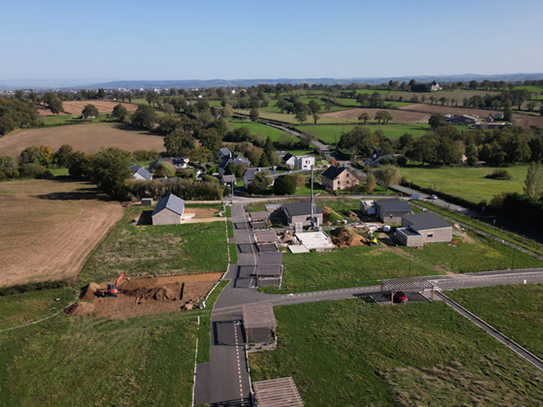 Terrain viabilisé - 742 m2 - CEIGNAC — photo 1