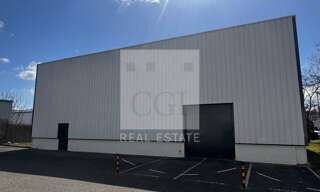Commerce  1475 m² à louer à Vénissieux (69200)