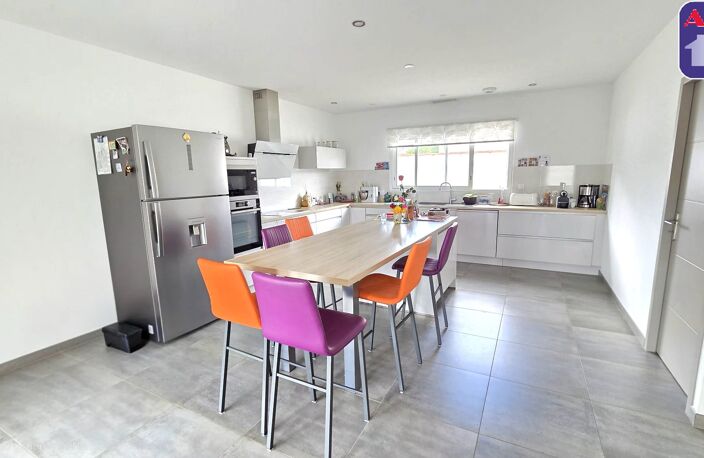 Vente maison 5 pièces 165 m² Le Vernet (09700) — photo 3