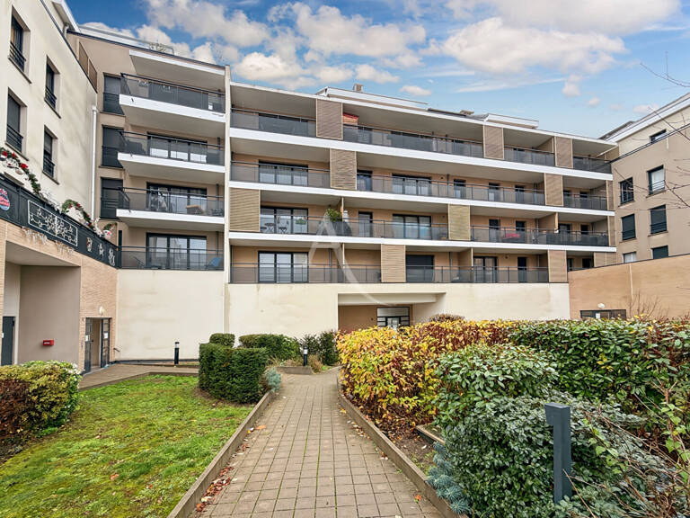 F3 au coeur de ville avec terrasse et 1 place de parking en sous sol — photo 1