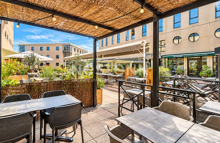 À vendre - Fonds de commerce restaurant entièrement équipé - Aix Les Milles — photo 2