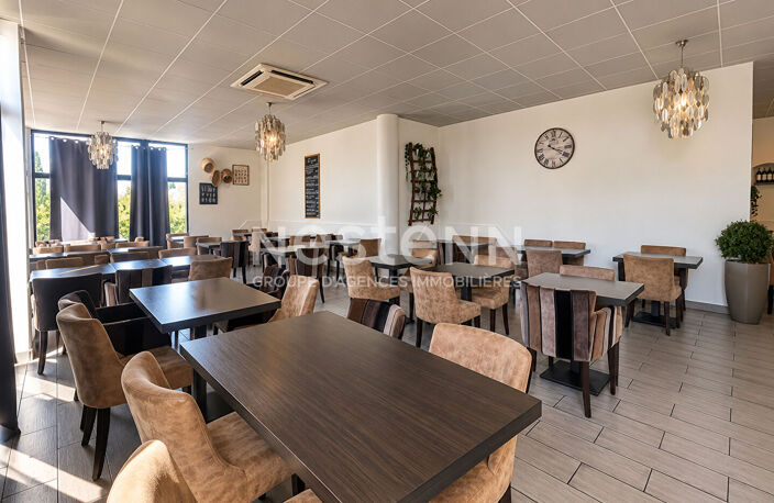 À vendre - Fonds de commerce restaurant entièrement équipé - Aix Les Milles — photo 3