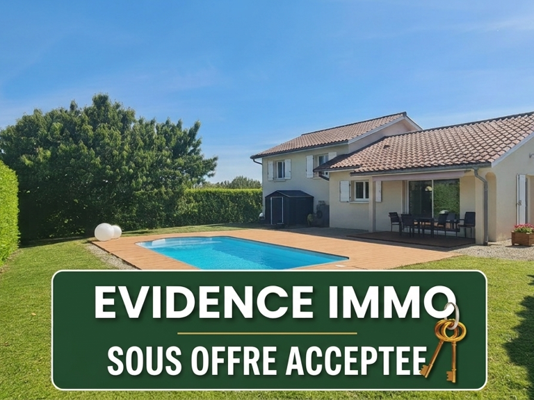 TRES AGREABLE MAISON - PISCINE - SECTEUR RESIDENTIEL — photo 1