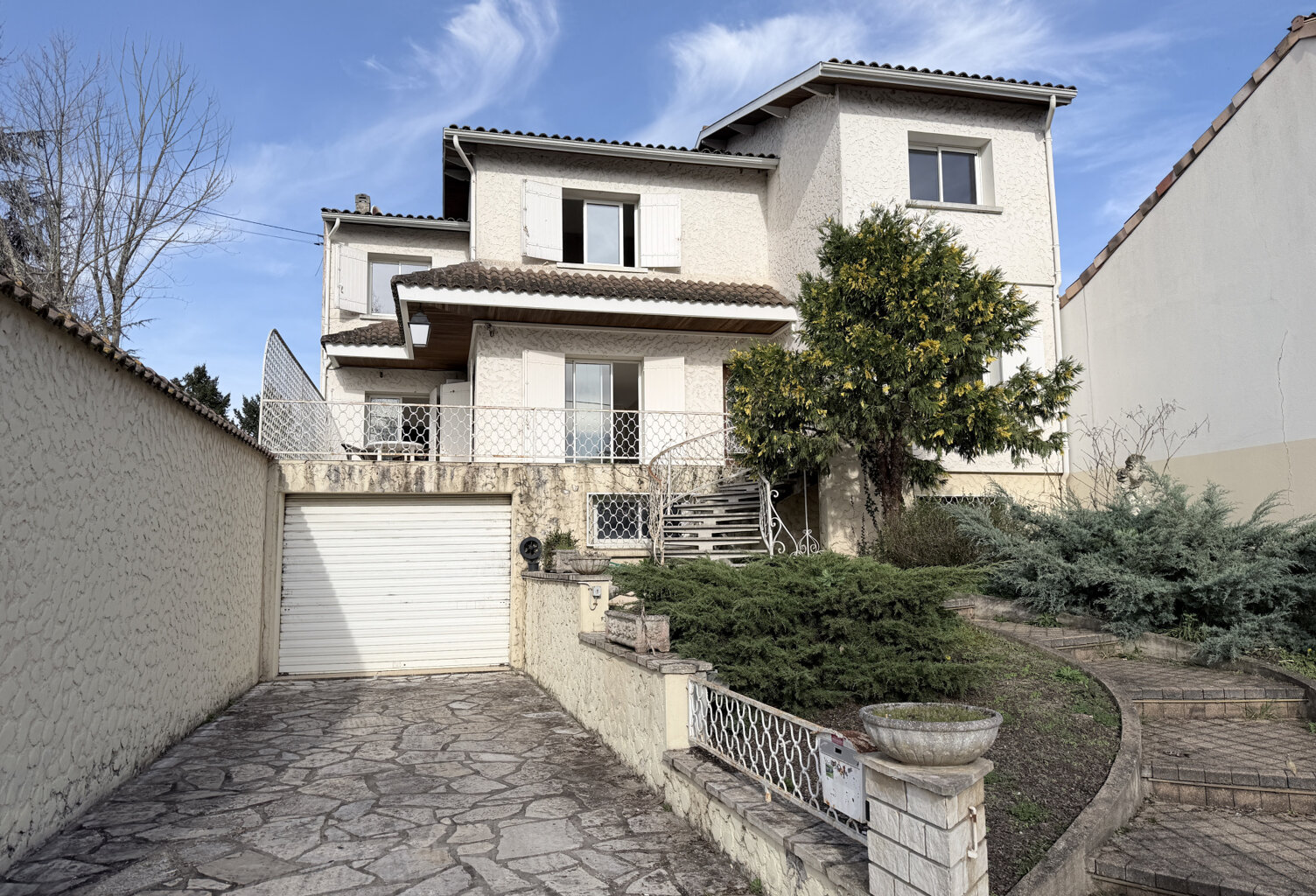 Belle maison familiale avec piscine intérieure et jardin clos — photo 1