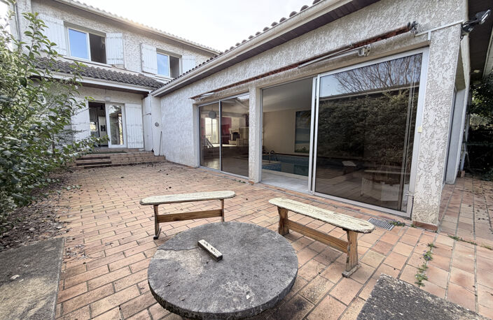 Belle maison familiale avec piscine intérieure et jardin clos — photo 2