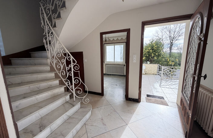Belle maison familiale avec piscine intérieure et jardin clos — photo 3