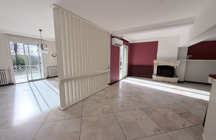 Belle maison familiale avec piscine intérieure et jardin clos — photo 4