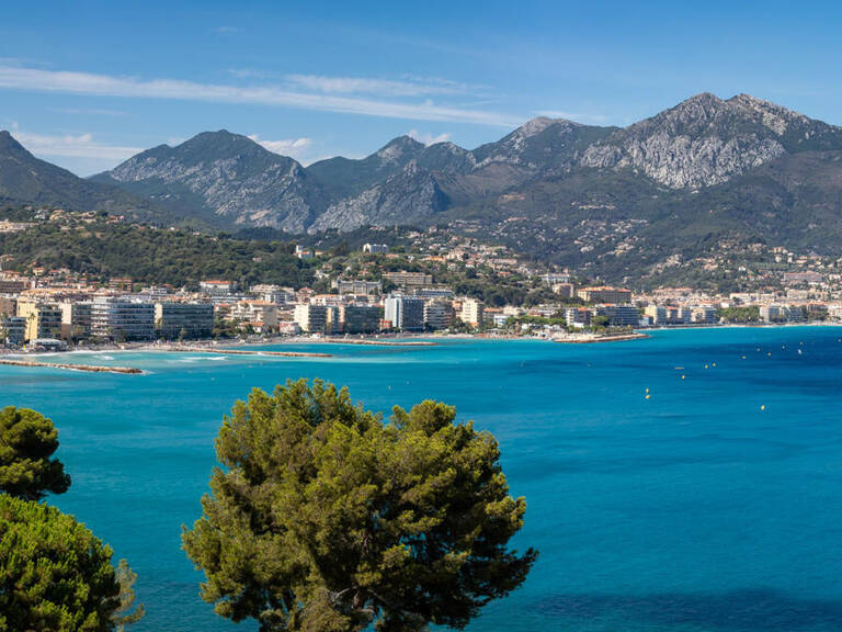 ROQUEBRUNE CAP MARTIN, FRONT DE MER, MURS COMMERCIAUX OCCUPE — photo 1