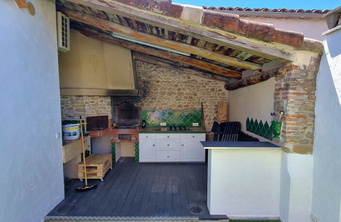 Une maison de caractère en pierre, une rénovation réussie — photo 2