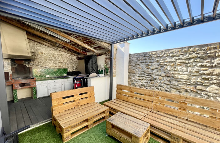 Une maison de caractère en pierre, une rénovation réussie — photo 3