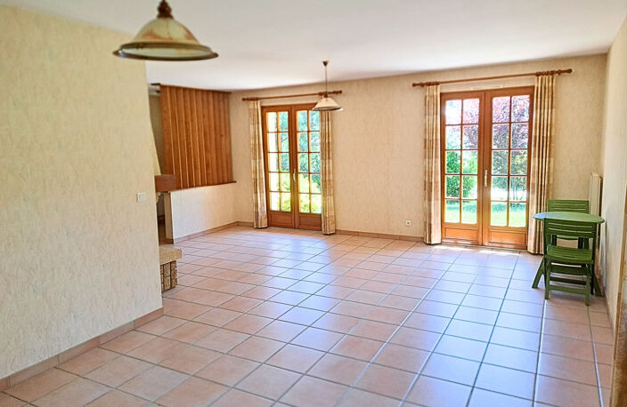 Maison T4 - 98 m2 avec jardin arboré — photo 2