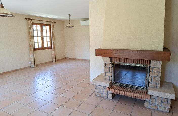 Maison T4 - 98 m2 avec jardin arboré — photo 5