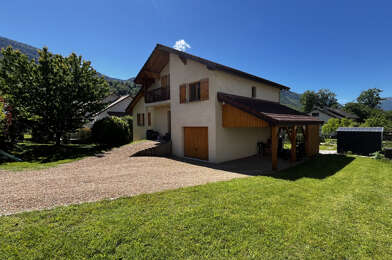Maison 5 pièces 1650 €