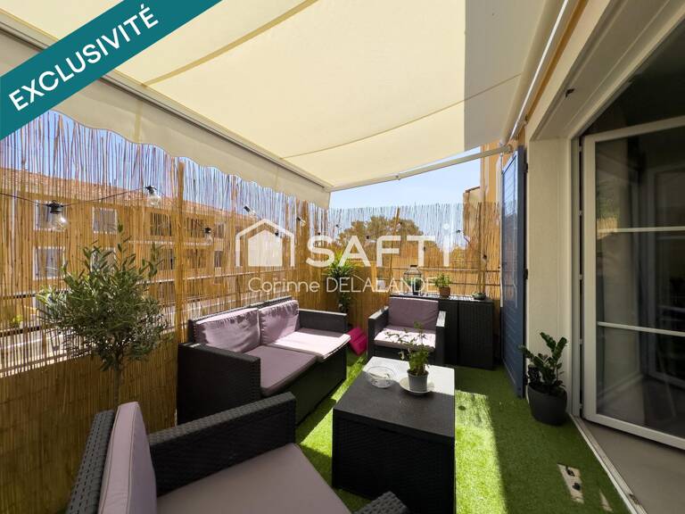Beau T2 récent avec terrasse,2 parkings, au calme — photo 1