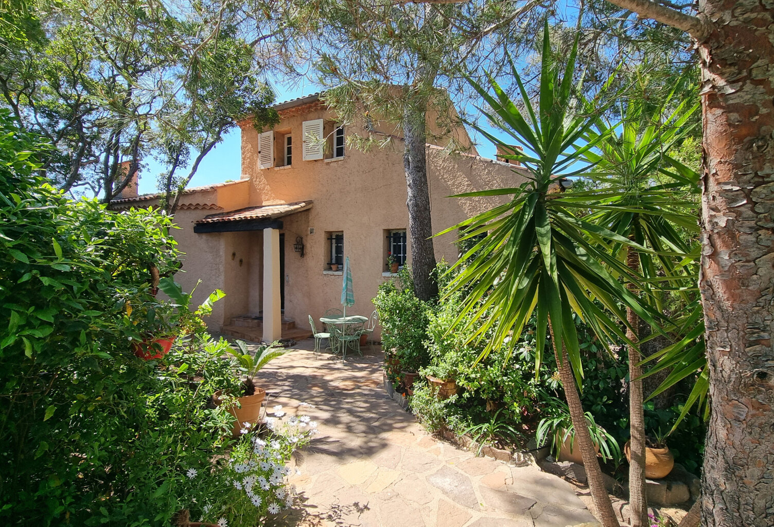 VILLA 7 PIECES BOULOURIS — photo 1