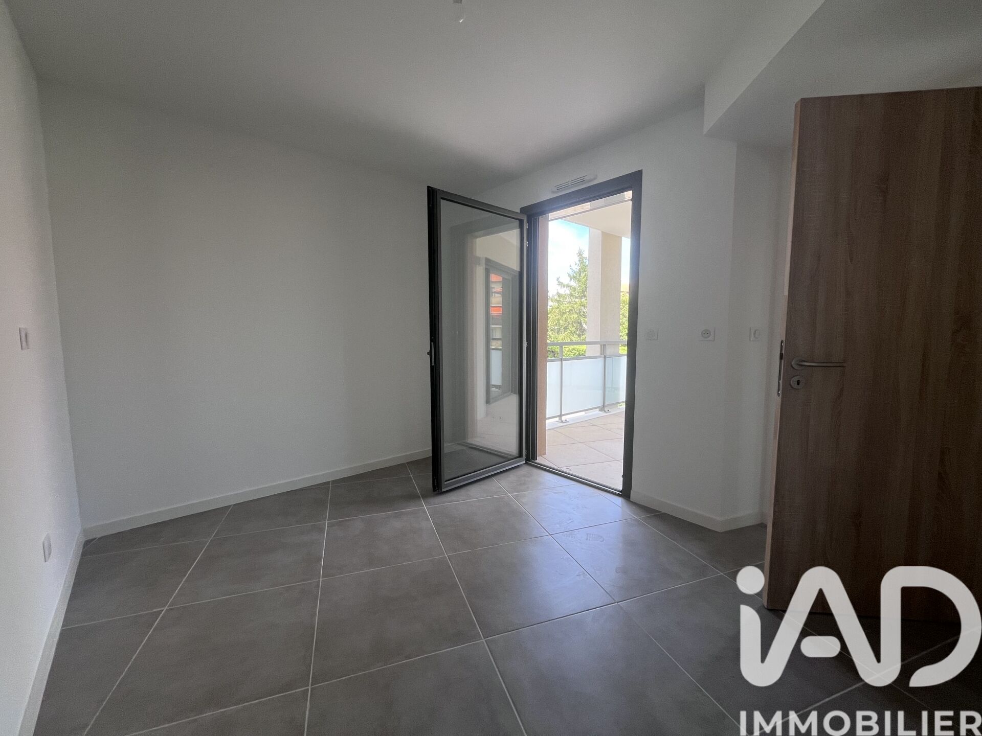 Location Appartement 3 pièces - Photo 5