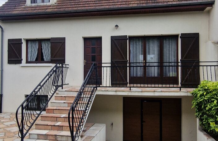 Vente Maison/villa 5 pièces — photo 2