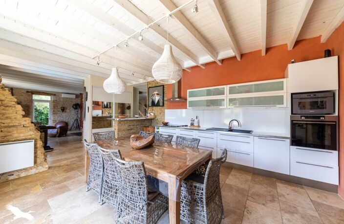 Maison en pierre de 8 pièces principales — photo 4