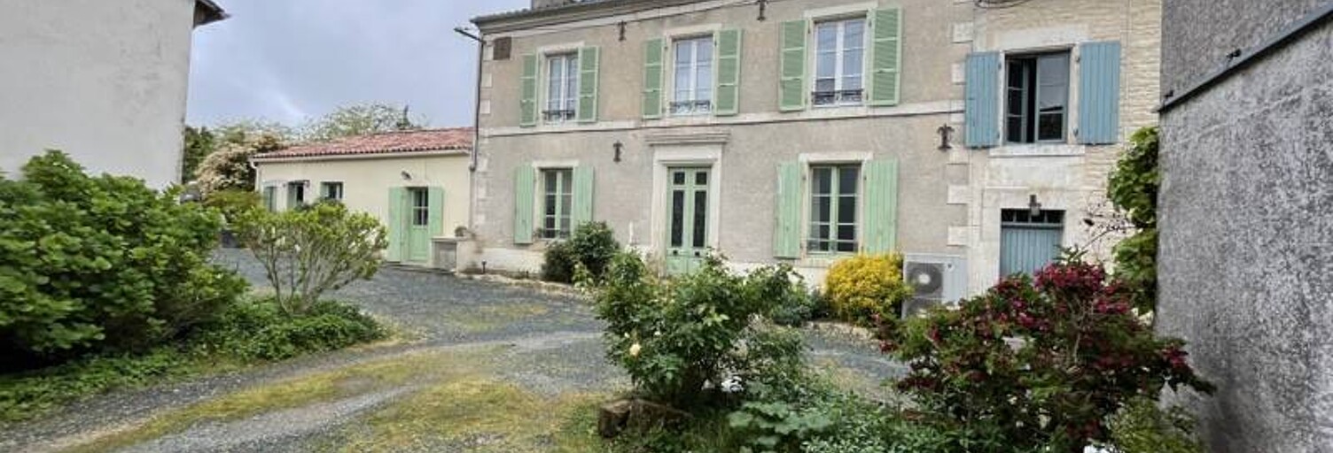 Maison 7 Pièces 245 m² à vendre à Saint-Hilaire-la-Palud (79210)