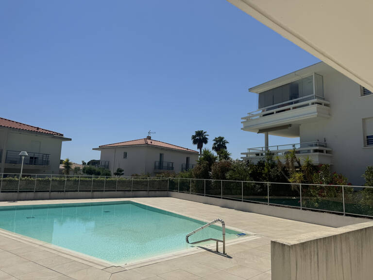 Appartement T2 - Terrasse - piscine — photo 1