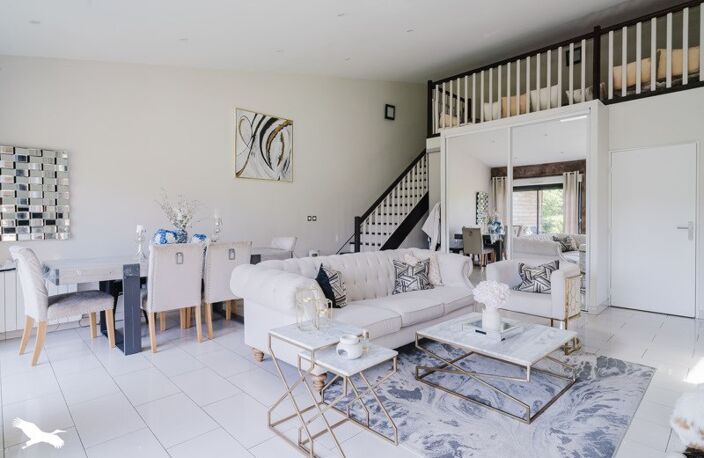 Vente appartement 4 pièces 80 m² Décines-Charpieu (69150) — photo 2